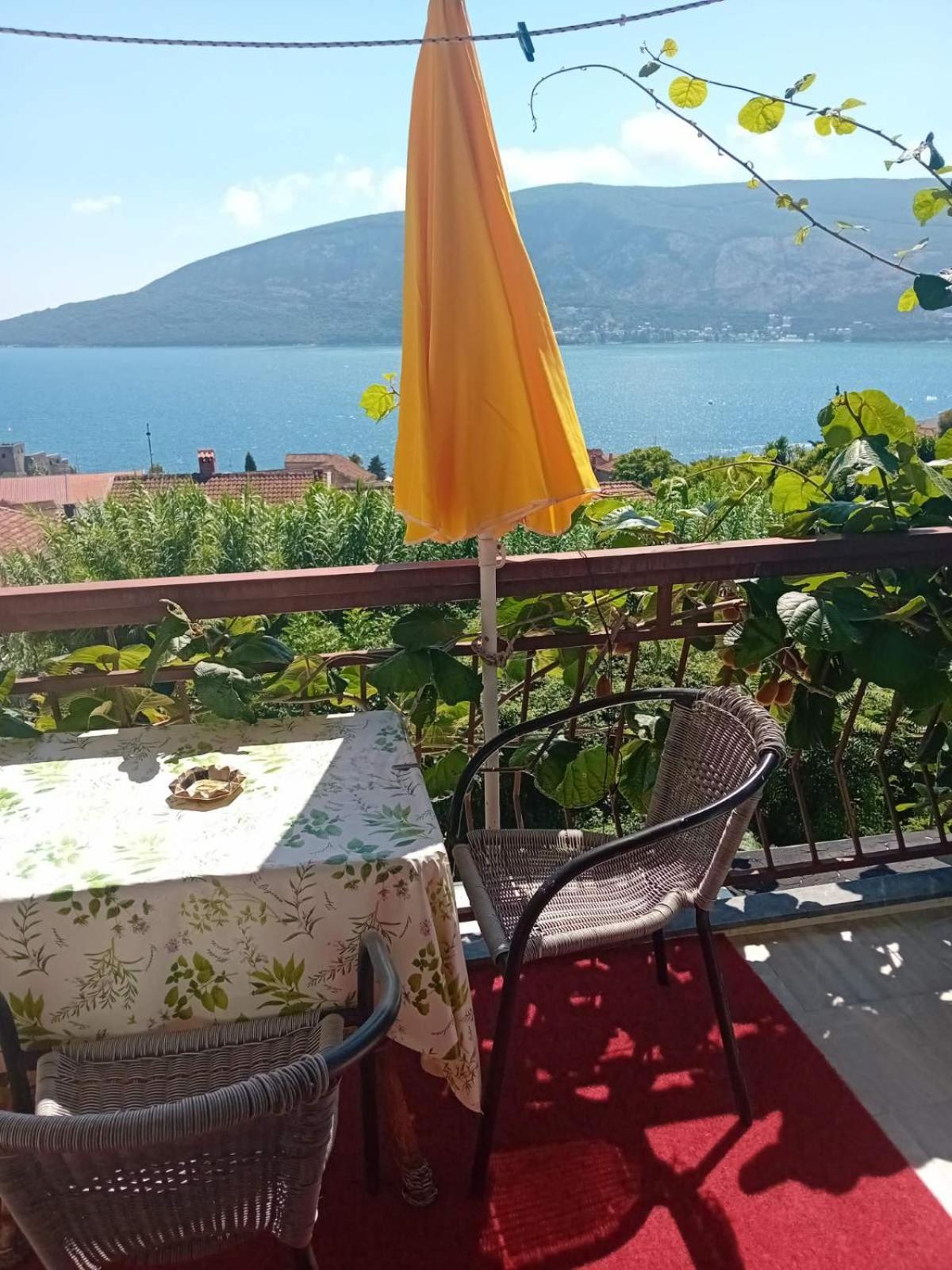 Guest House Cinderella Herceg Novi Bagian luar foto